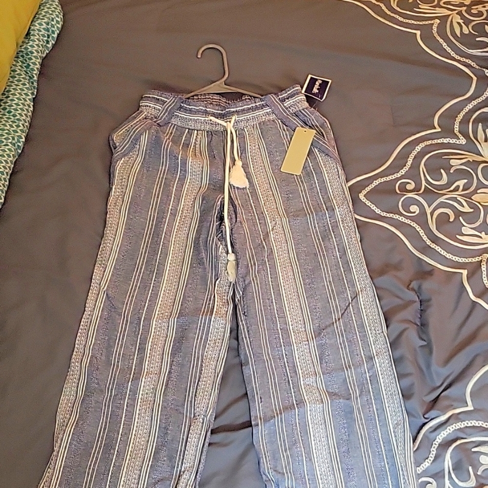 Light weight flare pants